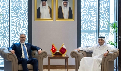 Qatari Prime Minister Emphasizes Communication for Palestinian Crisis Resolution